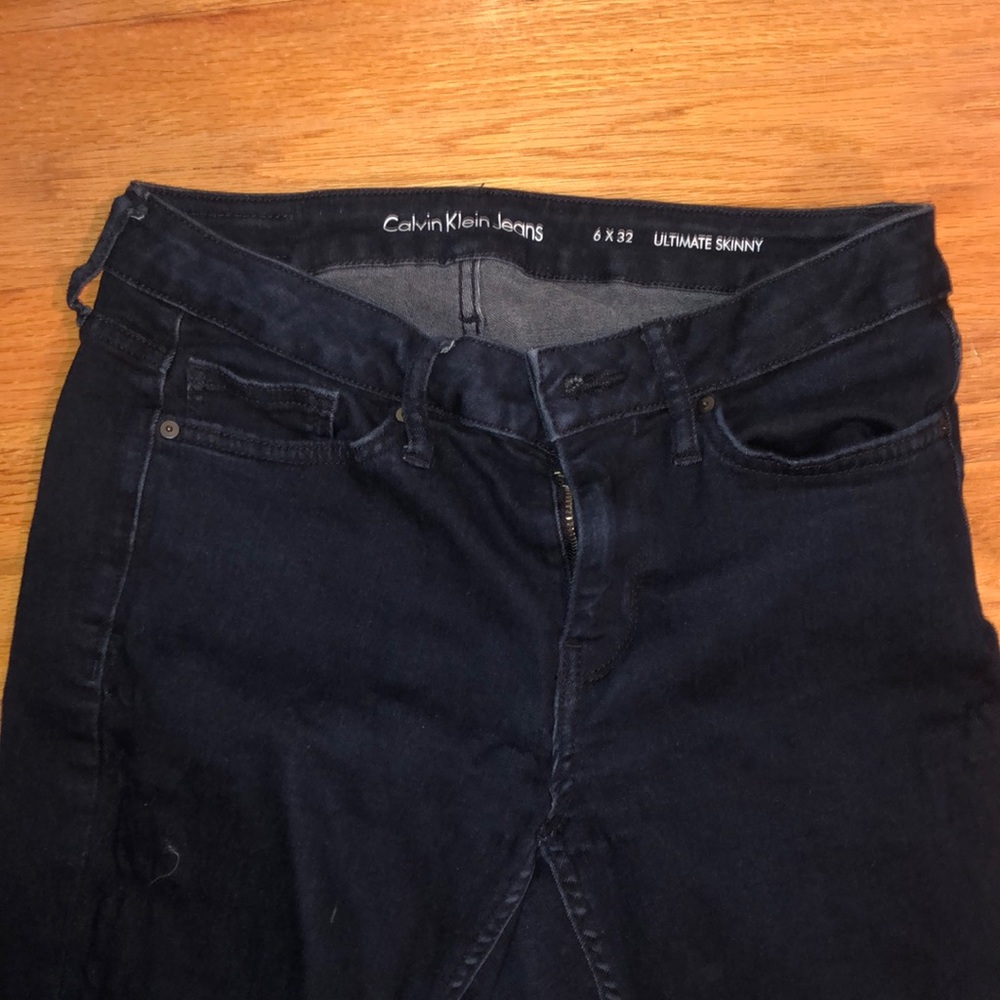 Calvin Klein Dark Wash Jeans Size 6/32